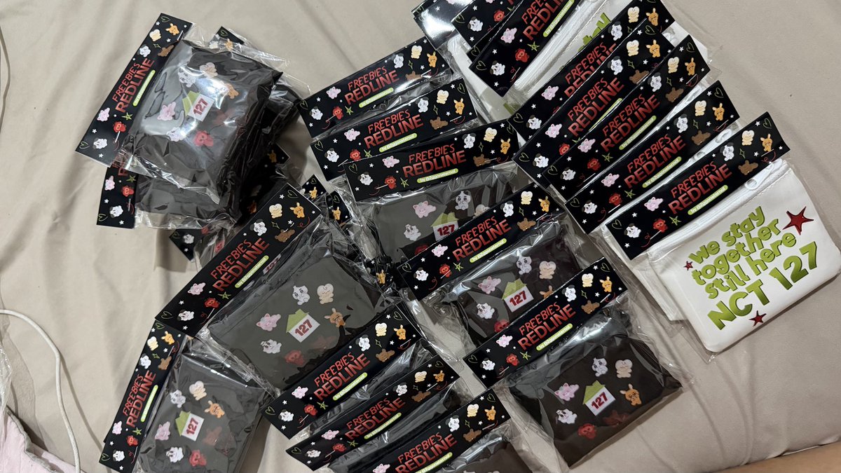 2ggoneternal's tweet photo. Akhirnya selesai juga nih freebies, tgl 2 sama 3 aku bawa ya, ntar bagiinnya nyolek aja dah trauma🤣 https://t.co/ggoqAAcYyB