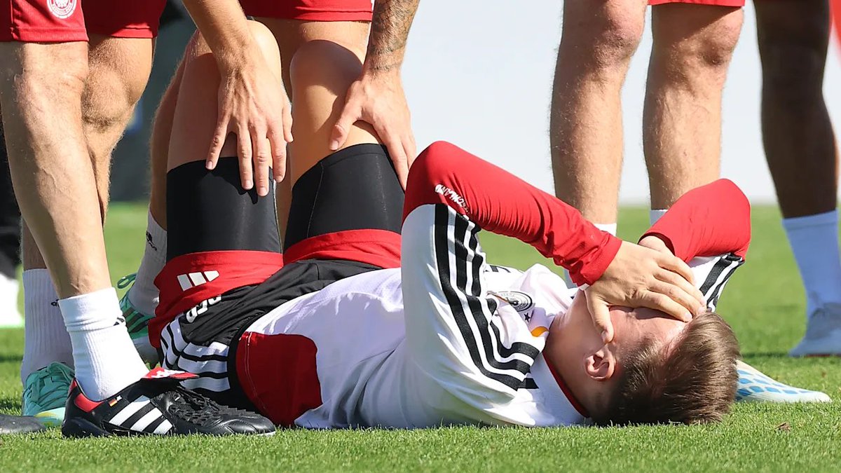 iMiaSanMia's tweet photo. Nico Schlotterbeck will leave the national team camp with an ankle injury and will therefore miss the games against Serbia and Greece. Nevertheless, the new injury is not as serious as the one he suffered at the World Cup and does not require surgery [@BILD] https://t.co/tzUaL8AHtO