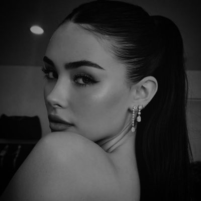 VelvetObscured's tweet photo. #NewProfilePic https://t.co/66a7BYiuSS