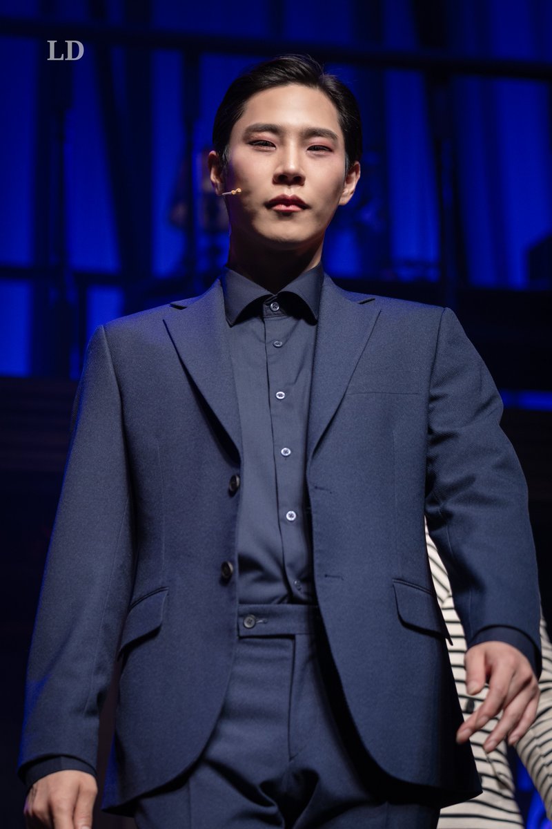 Little__Dipper_'s tweet photo. 260930 뮤지컬 엠.버터플라이 낮공 커튼콜
송릴링 役 #유태율 #유태율배우님 https://t.co/TaN651frwF