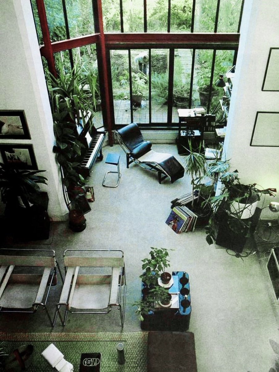 Ortgeist's tweet photo. Conservatory interior, 1985 https://t.co/hHQATqQHCm