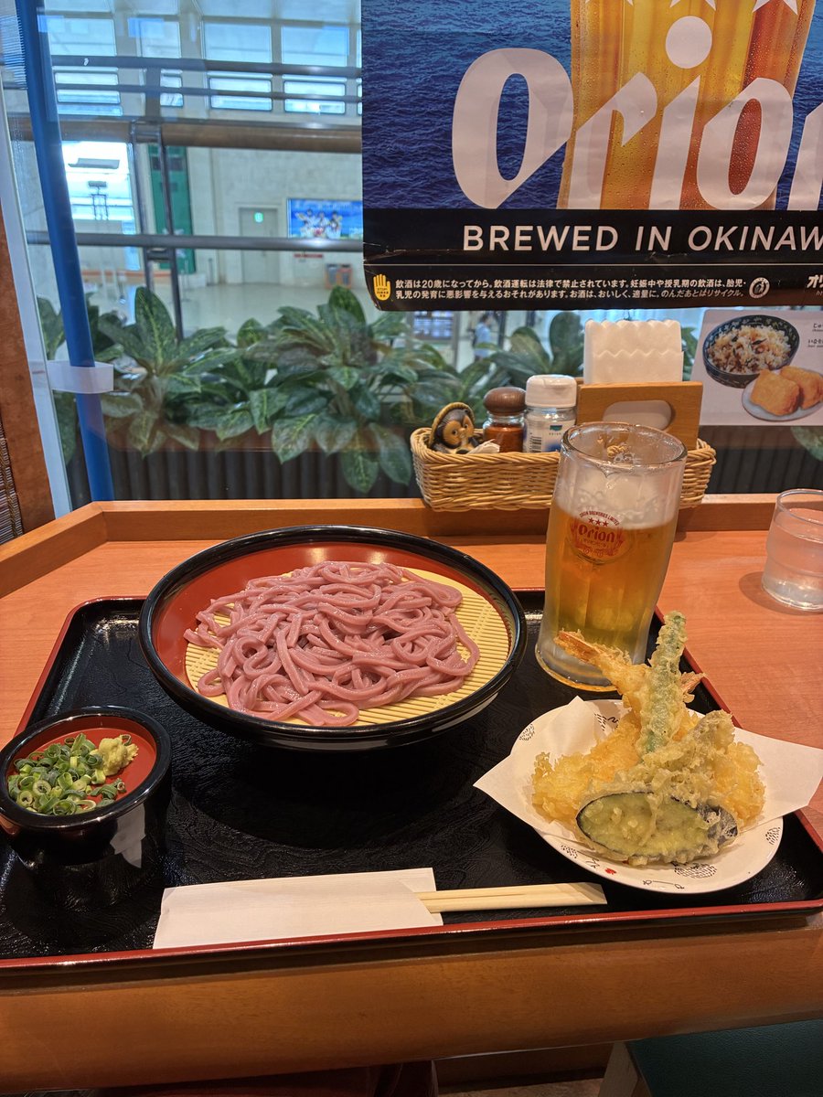 hiroherooo's tweet photo. @knightma310 那覇空港でいつも食べてるお蕎麦屋さん！ https://t.co/8ooYAZYA6u