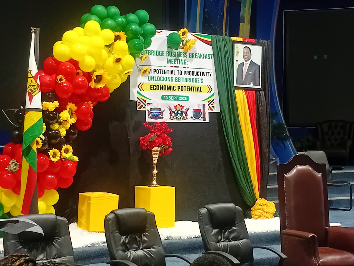 VundlaHazel's tweet photo. Beitbridge breakfast meeting bridges the gap between government and the business association. Let's move from Beitbridge being a transit town but a tourism and market hub. Partnership will take Beitbridge further. 
Shango likhou fhathiwa ngavhane valo...Aaah https://t.co/EUPXXLKGBt
