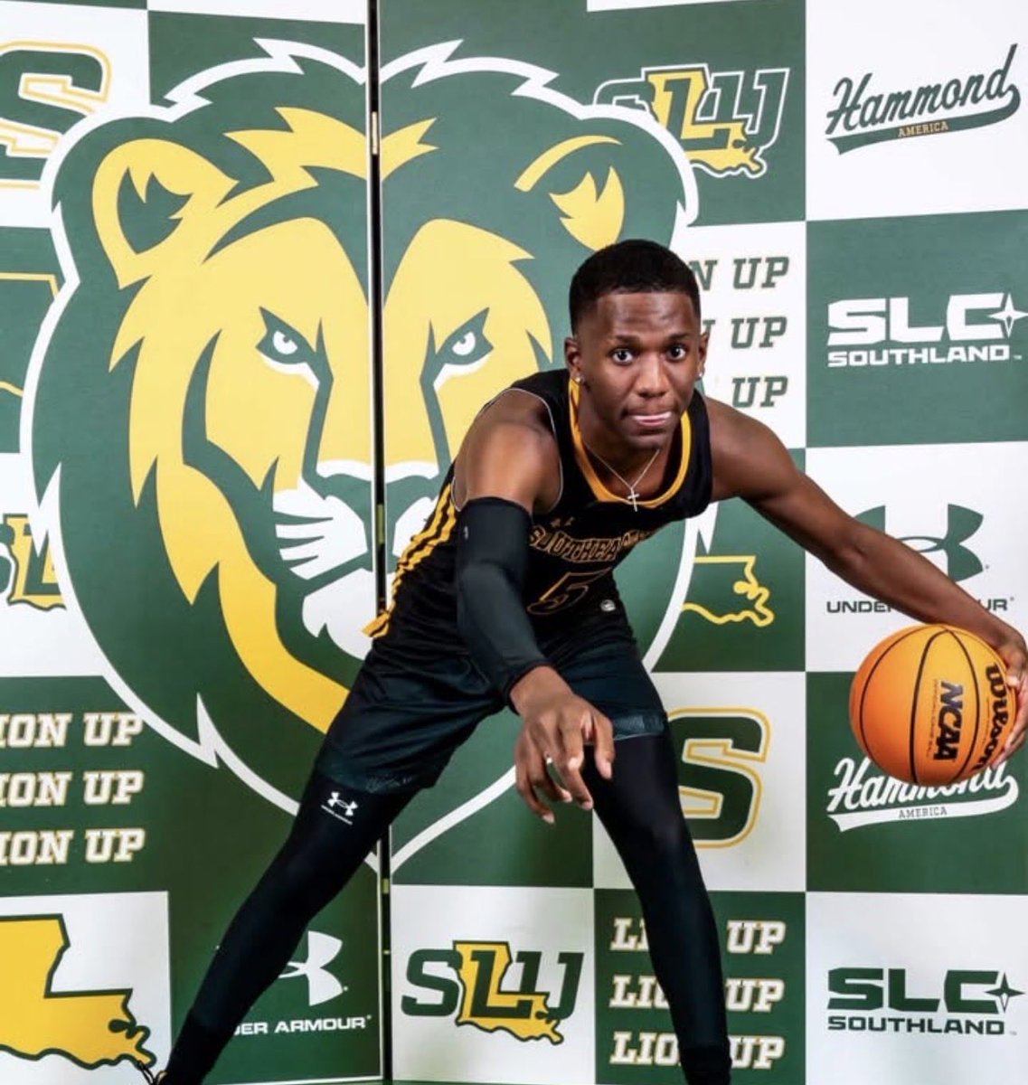 LionUpNetwork's tweet photo. Prayers for the three Southeastern students who tragically lost their lives in a car accident Monday morning. 

One of students was Tyrell Yates a former @LionUpMBB player who proudly represented the university and wore the green and gold. https://t.co/5yAmP7uR6Y