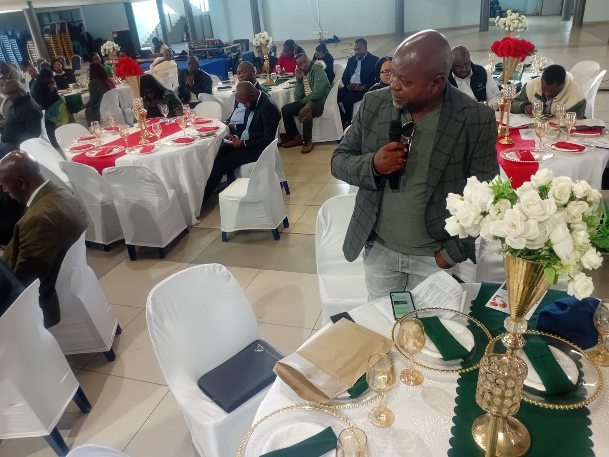 VundlaHazel's tweet photo. Beitbridge breakfast meeting bridges the gap between government and the business association. Let's move from Beitbridge being a transit town but a tourism and market hub. Partnership will take Beitbridge further. 
Shango likhou fhathiwa ngavhane valo...Aaah https://t.co/EUPXXLKGBt