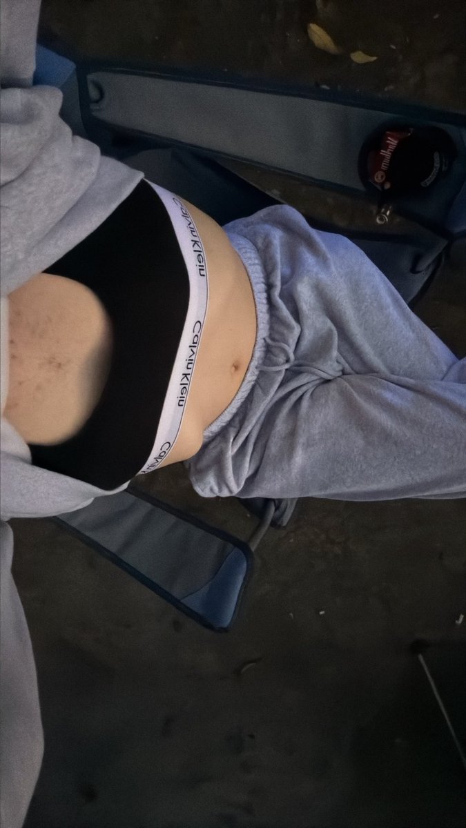 RevanTheReaper's tweet photo. Midweek #femboy post, was feeling cute in my new sweats :3 https://t.co/582RPfs0pj