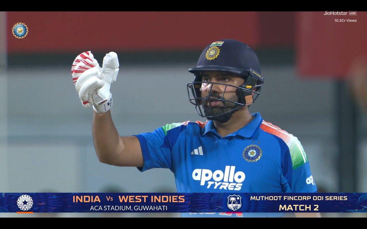 CricCrazyJohns's tweet photo. FIFTY FOR ROHIT SHARMA 😍

- Rohit Sharma completed fifty from just 32 balls in the big run chase, the mad man is here for India. https://t.co/zIPUMLDYEW