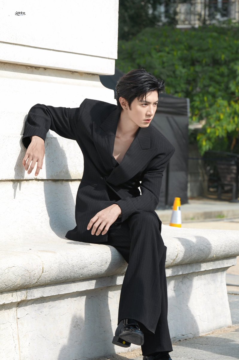 ChenZheyuanTH's tweet photo. รูปจากรอยเตอร์ ปารีสหล่อมากก 😍

#เฉินเจ๋อหย่วน #ChenZheyuan #陈哲远 https://t.co/IVYUuii7TG