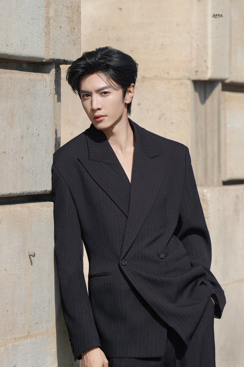 ChenZheyuanTH's tweet photo. รูปจากรอยเตอร์ ปารีสหล่อมากก 😍

#เฉินเจ๋อหย่วน #ChenZheyuan #陈哲远 https://t.co/IVYUuii7TG