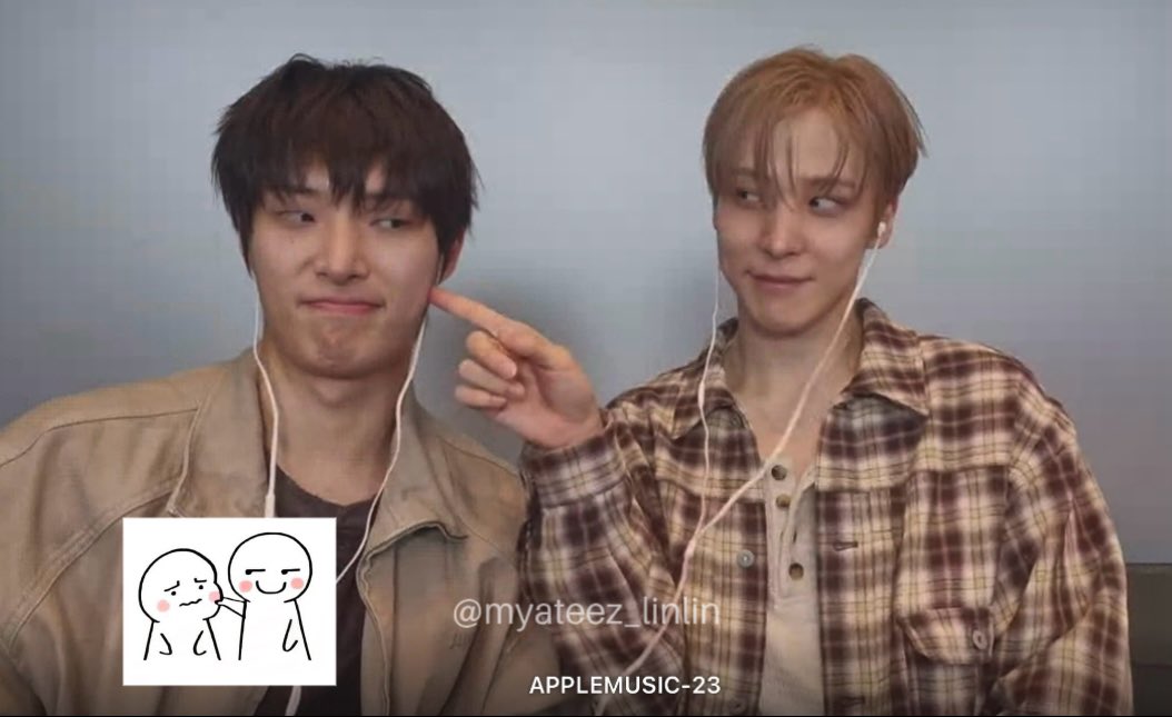 myateez_linlin's tweet photo. 260930 Apple Music Unit Video Call

They lost the game so they had to do a cute pose hehe 🤭

#MINGI #민기 #YUNHO #윤호 https://t.co/vDAnuXEJCp