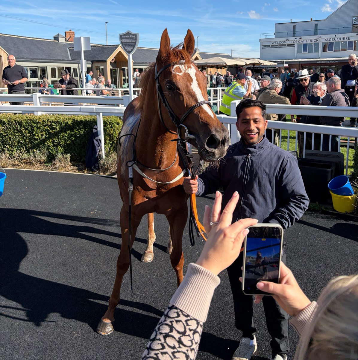 CatterickRaces's tweet photo. GOLD KEY and @tomeaveswigan win the @BritishEBF Maiden Stakes for @kevinryanracing and owner Mr Jaber Abdullah - congratulations! https://t.co/jxmc8gKrC7
