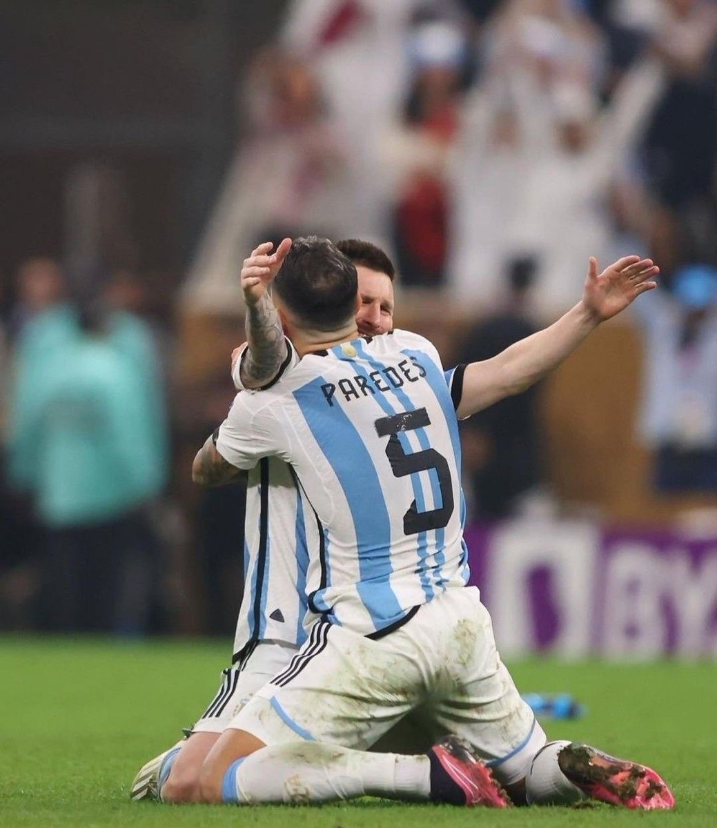 GoalVersee's tweet photo. 🚨 BREAKING: Paredes hug to Messi in the 2022 World Cup has been voted the most heartfelt hug in football history. https://t.co/PGWVhWEXoI
