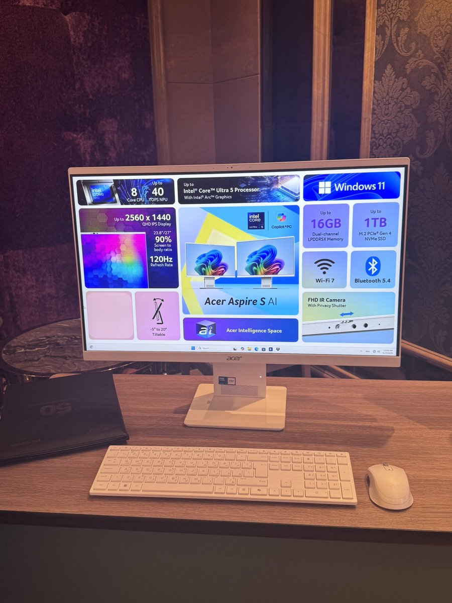 Utechcom tweet picture