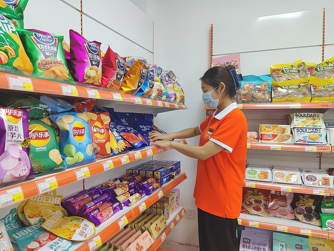 NeidaLawtoer's tweet photo. Listo para reabastecer la tienda! Hoy compramos snacks frescos, bebidas frías y productos básicos para toda la semana, ven a tu tienda cercana! https://t.co/Z2qMPgdzAU