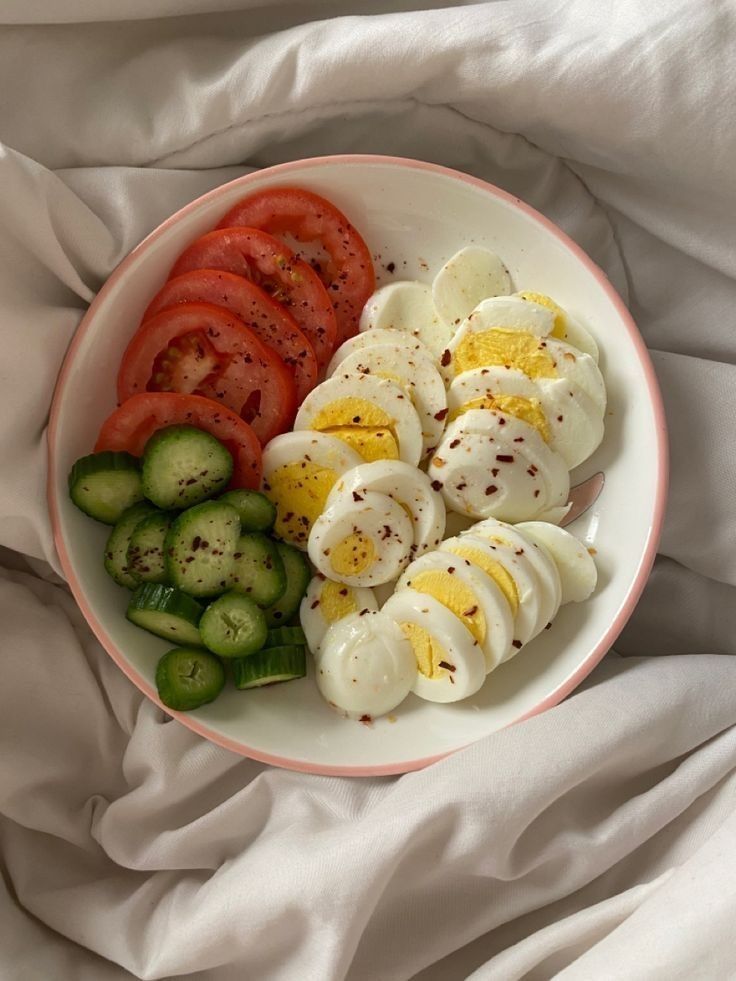 vanessab28's tweet photo. What food helps you feel good after a workout? https://t.co/zjiFo79K1e