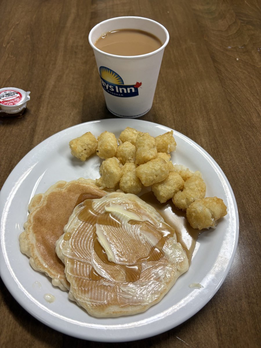 jordy_sealey's tweet photo. My breakfast this morning. #MedicineHat #DaysInn #WednesdayMorning #September30 https://t.co/02Ldb7Jzt7