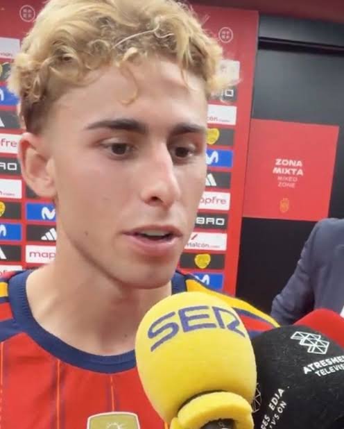 tomisinfcb's tweet photo. 🚨 Fermín López on what Luka Modrić told him after the final whistle against Croatia:

“After the final whistle, Modrić came to me and told me that my rise has been mind-blowing.

He said he sees me as one of the midfielders who can take up the mantle when he eventually retires, and honestly, hearing that from Luka means a lot.

He told me, ‘Keep working hard. Don’t stop improving, because you have something every midfielder wishes they had even I wished I had it more  and that’s your eye for goal.’

I was just smiling because you’re talking about Luka Modrić, one of the greatest midfielders ever, telling you something like that.

He told me to stay hungry, keep learning and never lose that instinct to get into dangerous positions and score.

Coming from him, those words will stay with me for a long time.”