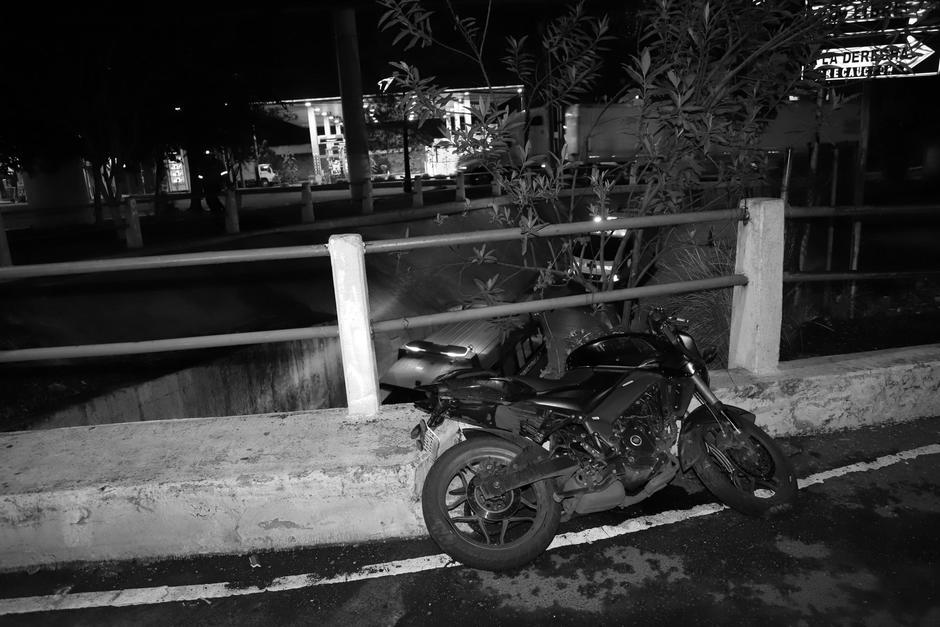 Conductor fallece tras accidentarse en San Cristóbal, Mixco
