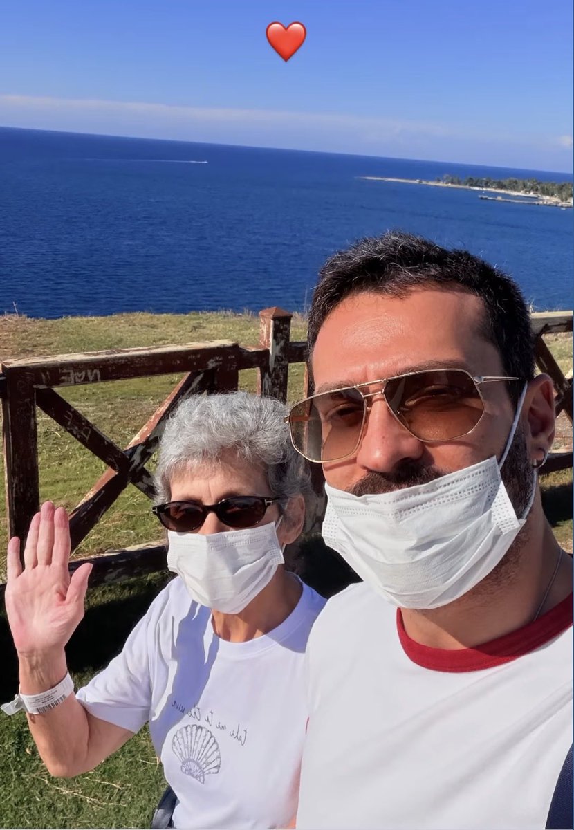 SceneNotes's tweet photo. Sen ve tüm sevdiklerin, her zaman hayatla ve sağlıkla kalsın ♥️ 🌹 🫂

#EkinKoç https://t.co/kP5SXL29hm