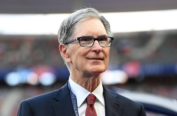 DailyFootyTakes's tweet photo. Back in 2011, Man City signed a record £400m Etihad deal.

🔹 Arsene Wenger sounded the alarm on FFP.
🔹 Liverpool owner John W. Henry publicly backed him.
🔹 City dismissed them both.

Today, City were found guilty of all 115 Premier League charges.
They warned us 15 years ago. https://t.co/ya4jpwLa3O