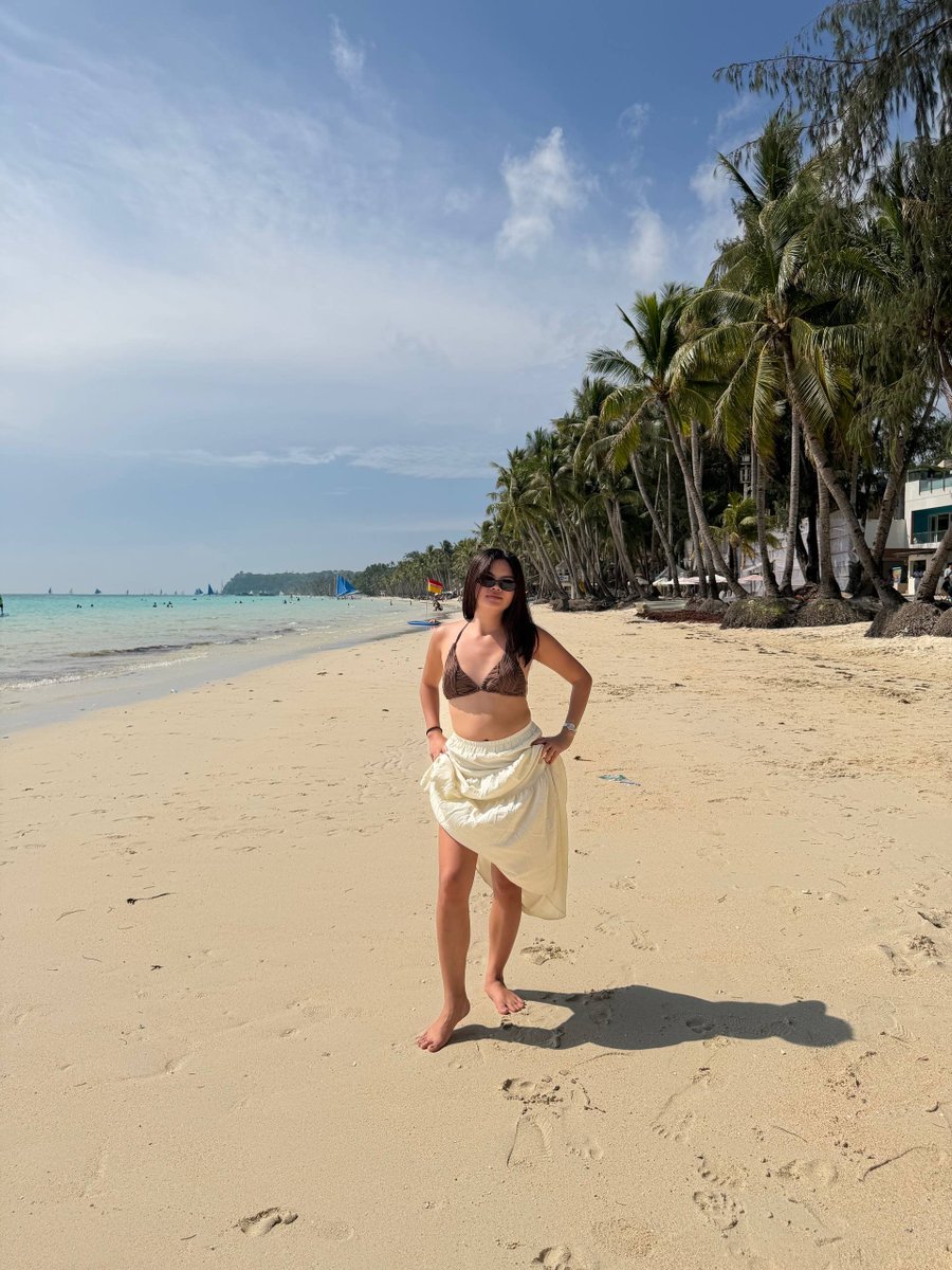 ayedontcare_'s tweet photo. Boracay dump https://t.co/VYvEY94EA3