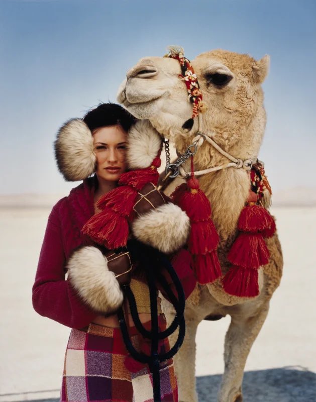 chloedarko's tweet photo. zosia previous life in season 2 reveal: camel handler https://t.co/MuDQPo4cfS