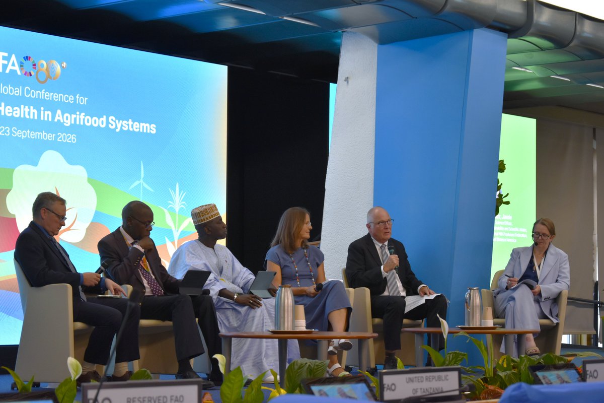 ippcnews's tweet photo. 🌱 Plant health is at the heart of #OneHealth.

At the @FAO Global Conference for Actions on One Health in Agrifood Systems, the #IPPC highlighted how prevention, surveillance, early warning and stronger phytosanitary systems help address interconnected risks.

From international standards to tools like PCE and POARS, and through partnerships with @WOAH, @EFSA_EU and @INRAE_France, plant health is helping turn One Health into action.

📖 Read more: https://t.co/FqQmeHMcwB

©FAO/Rocío Pachari

#PlantHealth #FAO 🌱