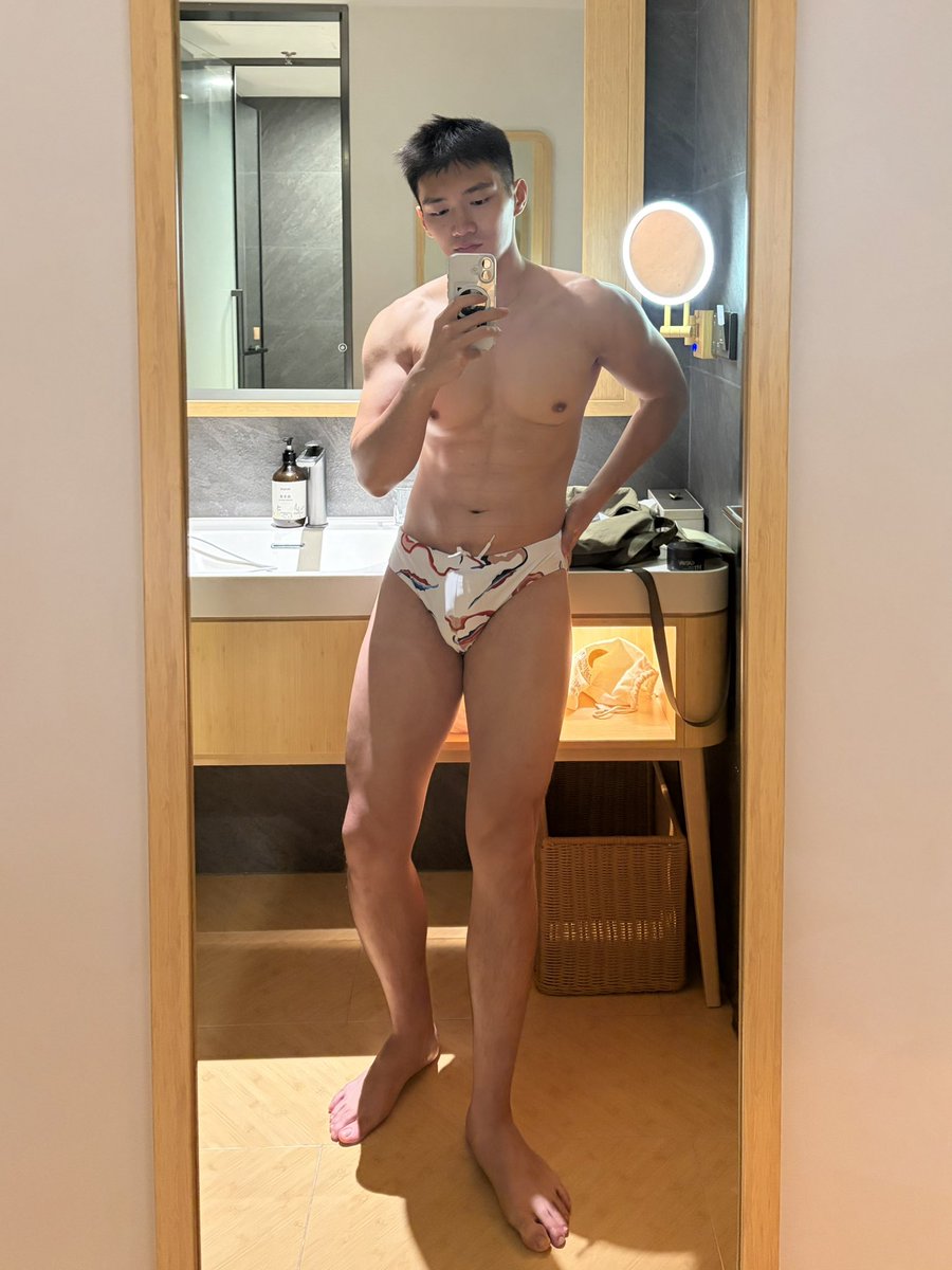 NeoNeoChenchen's tweet photo. #hotguy 
#aestheticphysique #fitmen #mensfitness #fitguy #fitnessjourney https://t.co/JK2WjIDMX2