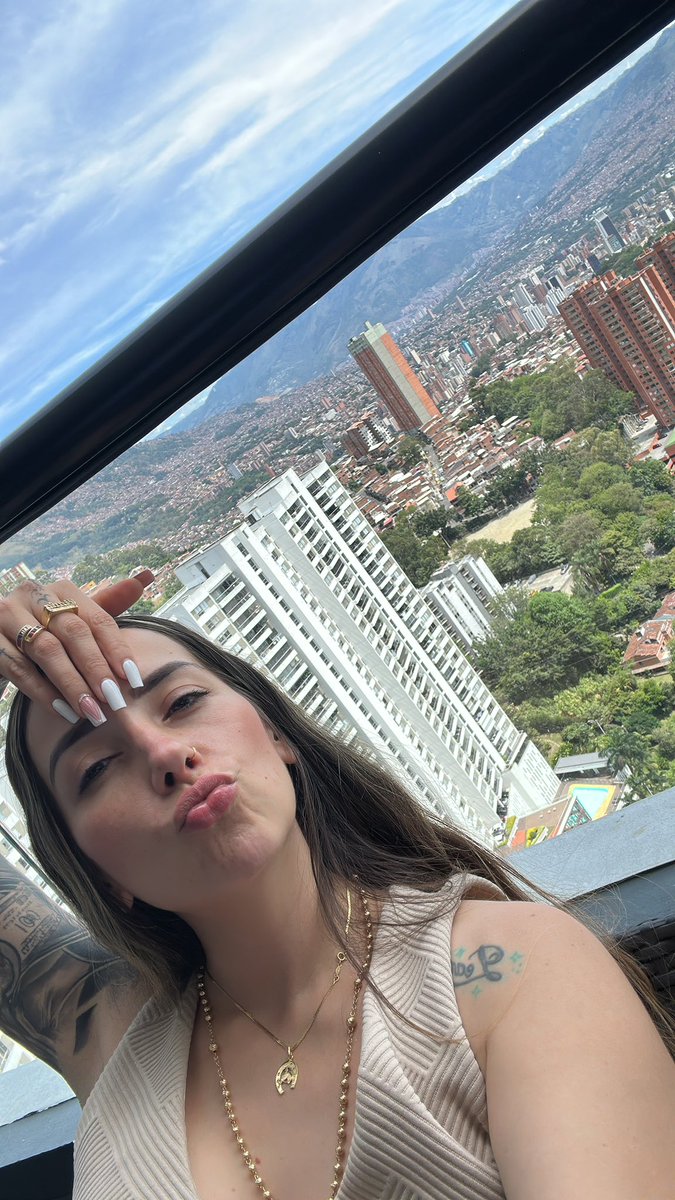 plondono236's tweet photo. Besos a todos ❤️‍🔥 https://t.co/Crr9WMyIqp