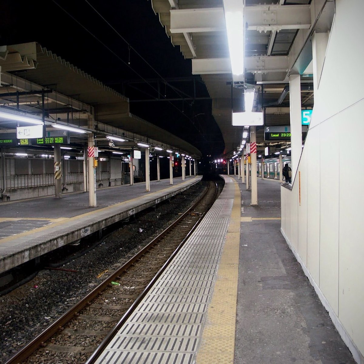 s_rindicum's tweet photo. 2004年の川越線。まだ103系が頑張っていた。 https://t.co/c5iOMFT2LG