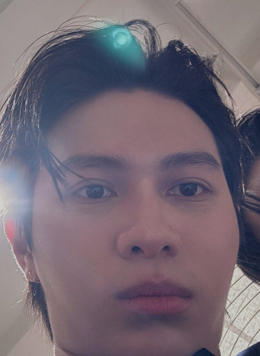 MWETuan's tweet photo. เหมือนถ่ายวันเดียวกัน 55555555555555555555555555555555555555555555555555

#williamjkp https://t.co/7flQrOKg8b