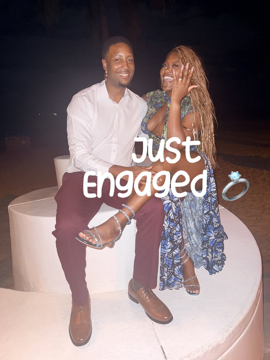JessicaAntoine_'s tweet photo. I’m engaged 💍 #engaged #fiance #2027bride https://t.co/HADrNAka6G