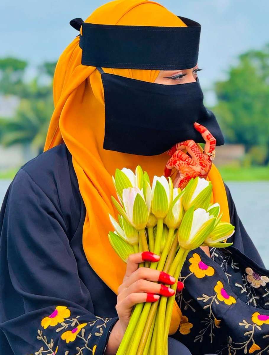 Laboniislamt's tweet photo. স্বপ্নের শহরে হাসির অভিনয় চলে আর বাস্তবতা একা বসে দীর্ঘশ্বাস ফেলে
😅❤️‍🩹 https://t.co/z9ZYo34DlH