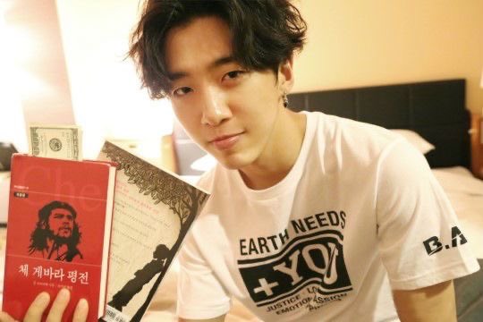 whyngguk's tweet photo. ALEXA PLAY WAKE ME UP BY B.A.P!!! https://t.co/kn31ogOpUt