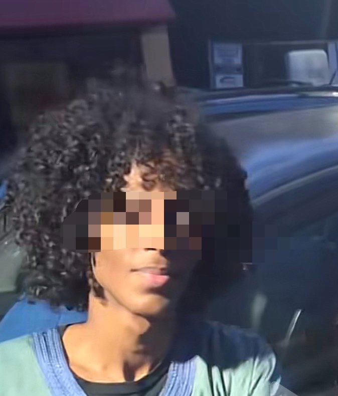 laizen2300's tweet photo. @LisanaIghaib @WshDenzeI No need to flex other dudes im right here. 

It’s funny that what I did was gay according to you but posting a cherry picked video of random African villagers  half of them weren’t Somalis) implying their ugly isn’t gay. https://t.co/g03YcGJ0P6