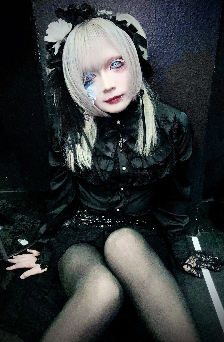 Lyrica_mona's tweet photo. 雨が止み、アサガオの花が咲く。 https://t.co/685szmkryR