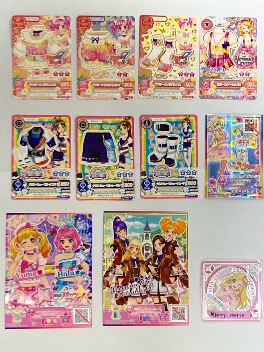 berry_maron's tweet photo. @B0rDVTcfrwocy3T はじめまして。検索からお声掛け失礼いたします。
当方画像1〜2枚目を所持しております。画像をお借りしまして3〜4枚目💖6枚求めておりますが、この6枚が2016シリーズ第4弾のカードでしたら、交換をお願いしたいです。ご希望のキャラなどございましたら他にもご提示できるかと思いますので→ https://t.co/c2vLPZV5ur