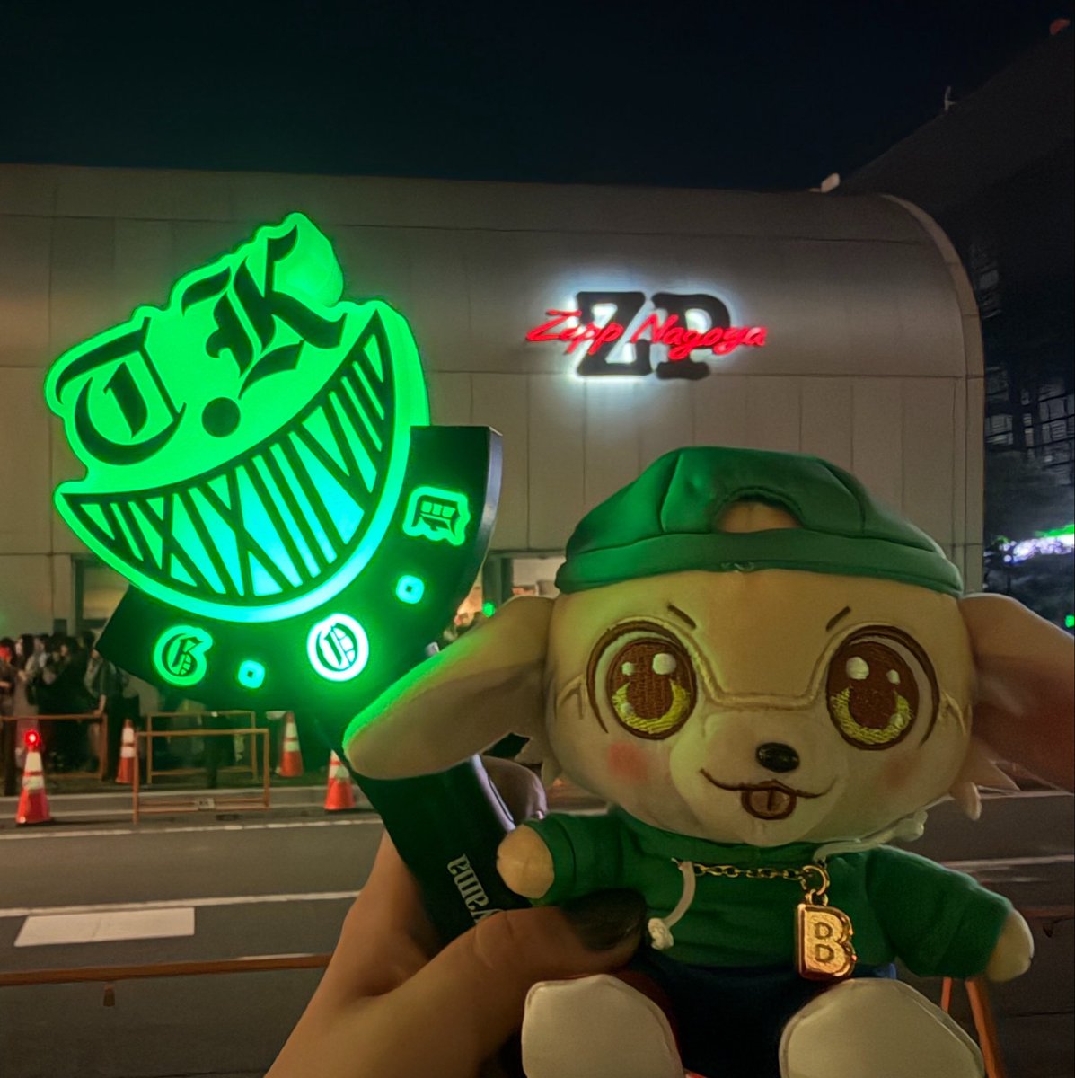UayXYori's tweet photo. めっちゃ泣いたけどやっぱりステージ上で輝く神ちゃんは最高💚ありがとう大好きだよ🫶
整番あんまり良くなかったから、そんなに期待しないで入ったけどちゃんと見えて良かった〜 https://t.co/PqGkp5xK11