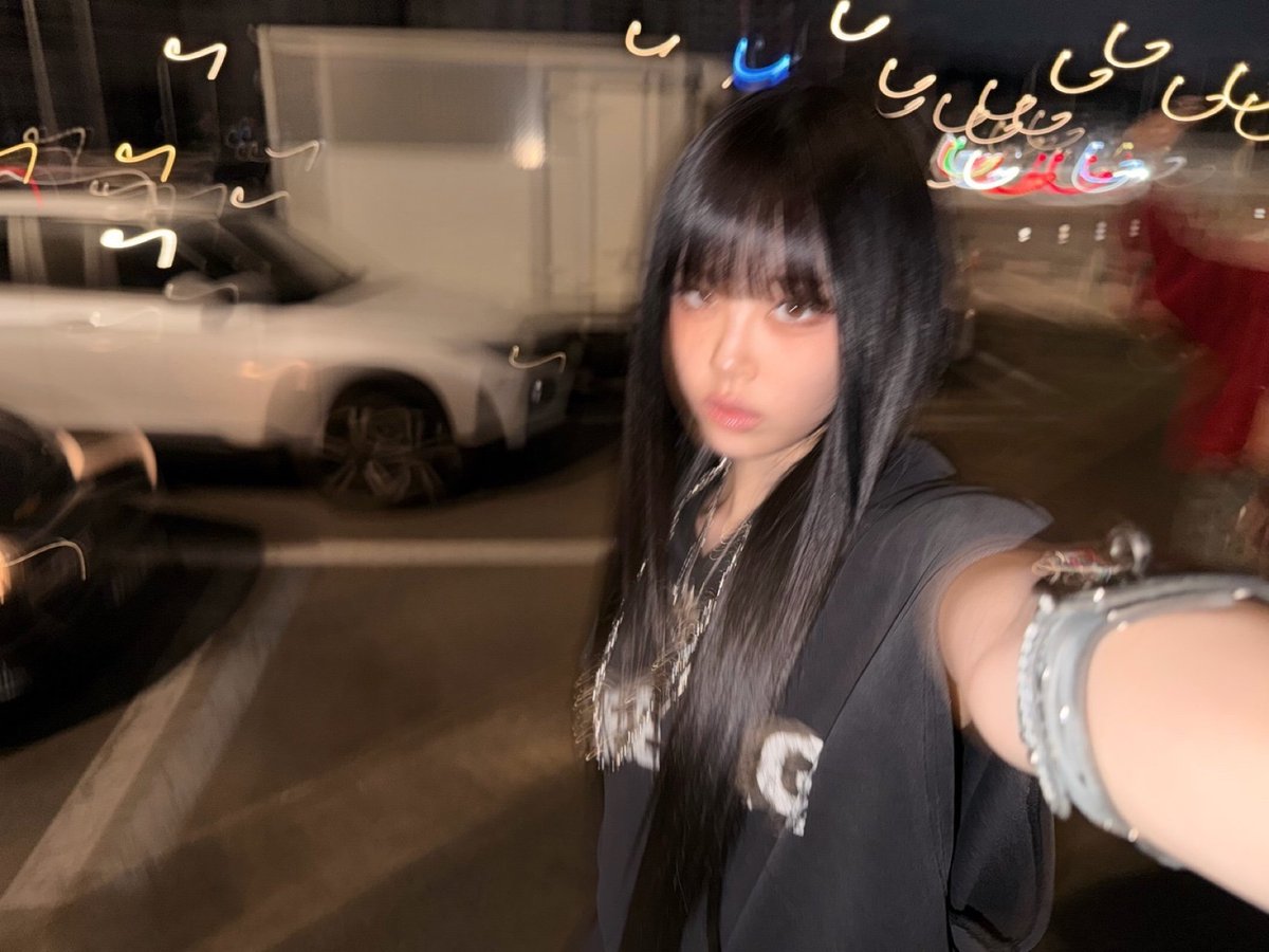 ouuxee's tweet photo. 260930 플러스챗 포스트 #김유나 

다들 뮤비 봣나여😳 ㅎㅎㅎㅎ

#키비츠 #Keyveatz  #KiMYUNA https://t.co/lIb992MzlH