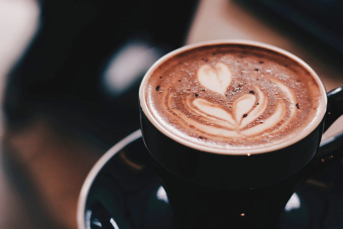 Efeagro's tweet photo. ☕Más allá del precio del café, que este jueves celebra su día mundial, el negocio cafetero en España está virando hacia baristas profesionales y clientes especializados.
@Pascual @starbucks_es #Maanna
https://t.co/QajEhjw1mm https://t.co/qdoZJKZRLf