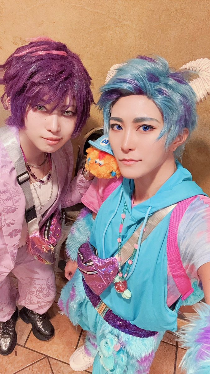 xxeiri10xx's tweet photo. Dハロ初日の16日にやったモンスターズインク！
雨だったけど4人で遊べたの楽しかったしバッグは4人で色違いなんだよ✌🏻

#Dハロ仮装 #Dハロ仮装2026 https://t.co/4PB1Trf0jJ