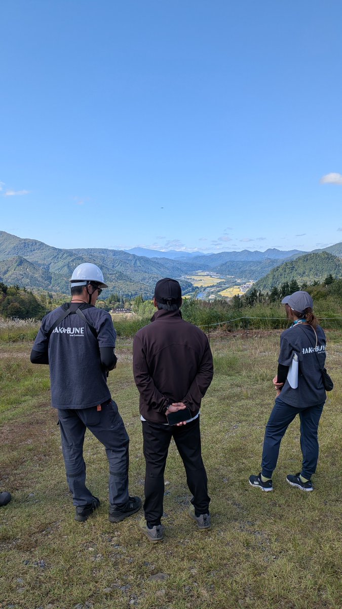 ndj_fukushima's tweet photo. #南会ドローン中学校 

必修課程の修了生が屋外実践飛行訓練コース（目視外）に参加しました✨️

舞台は南郷スキー場
傾斜があるため高度に注意しながらのフライトで実践感覚を養いました✨️

#南会津町
#HAKOBUNE https://t.co/nOhZROaNuv