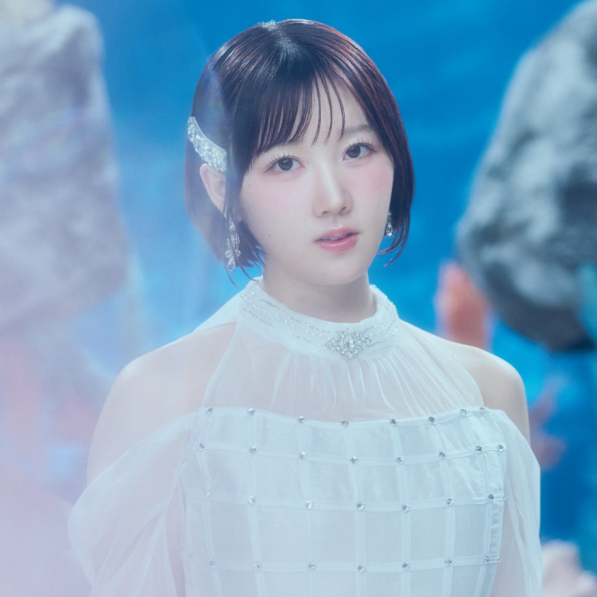 MusicCultureinf's tweet photo. STU48 甲斐心愛センター！
14thシングル『冬服に着替えたら』 MV公開！
16mmフィルムで今しかない青春を切りとる 
🔗https://t.co/1gEW6aeZML 

#甲斐心愛「少し切ない歌詞ですが、キャッチーな振り付けもたくさんあり、心がワクワクする爽やかな青春ソングです。聴いてくださる方のその時の気持ちだったり、状況で感じ方が変わってくると思います。帰り道で聴いてみたり、電車の中で聴いてみたり、いっぱい想像を膨らませて見て欲しいです。そして、これから毎年冬が来るたびに「冬服に着替えたら」を聴きたいと思ってもらえて、「皆さんの冬ソングはこれだ！」と言っていただけるような、定番の一曲になってくれたら嬉しいです」