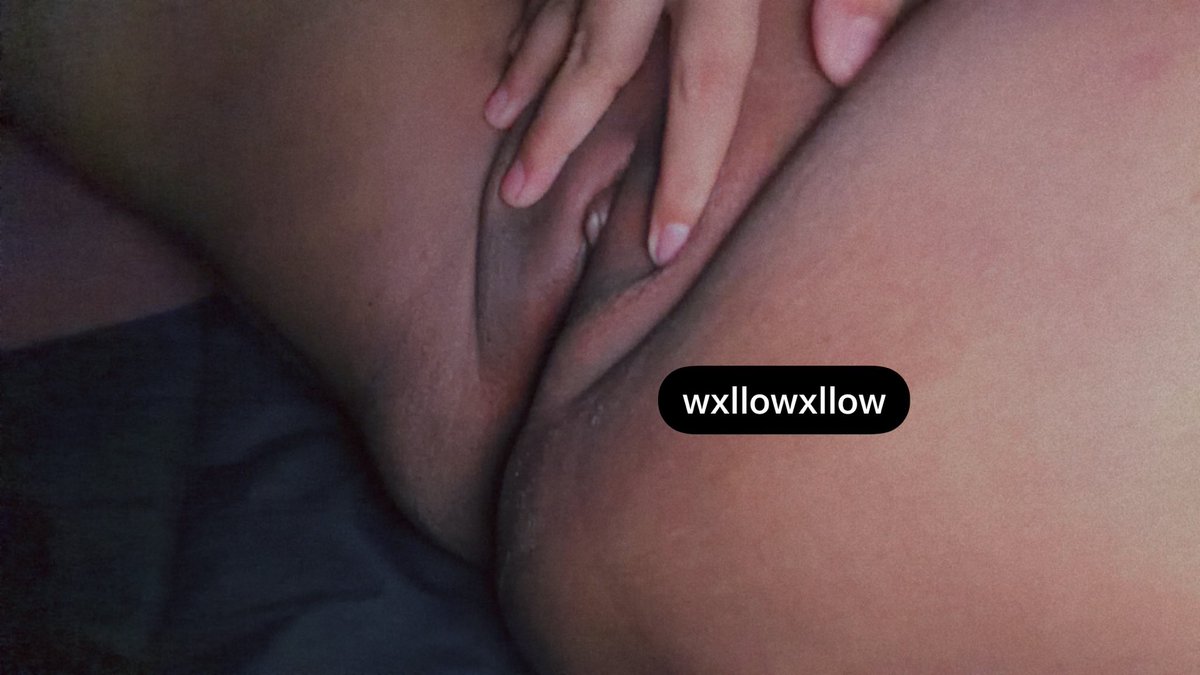 wxllowxllow's tweet photo. Craving nak kena apa? https://t.co/Y6ojBl1teC