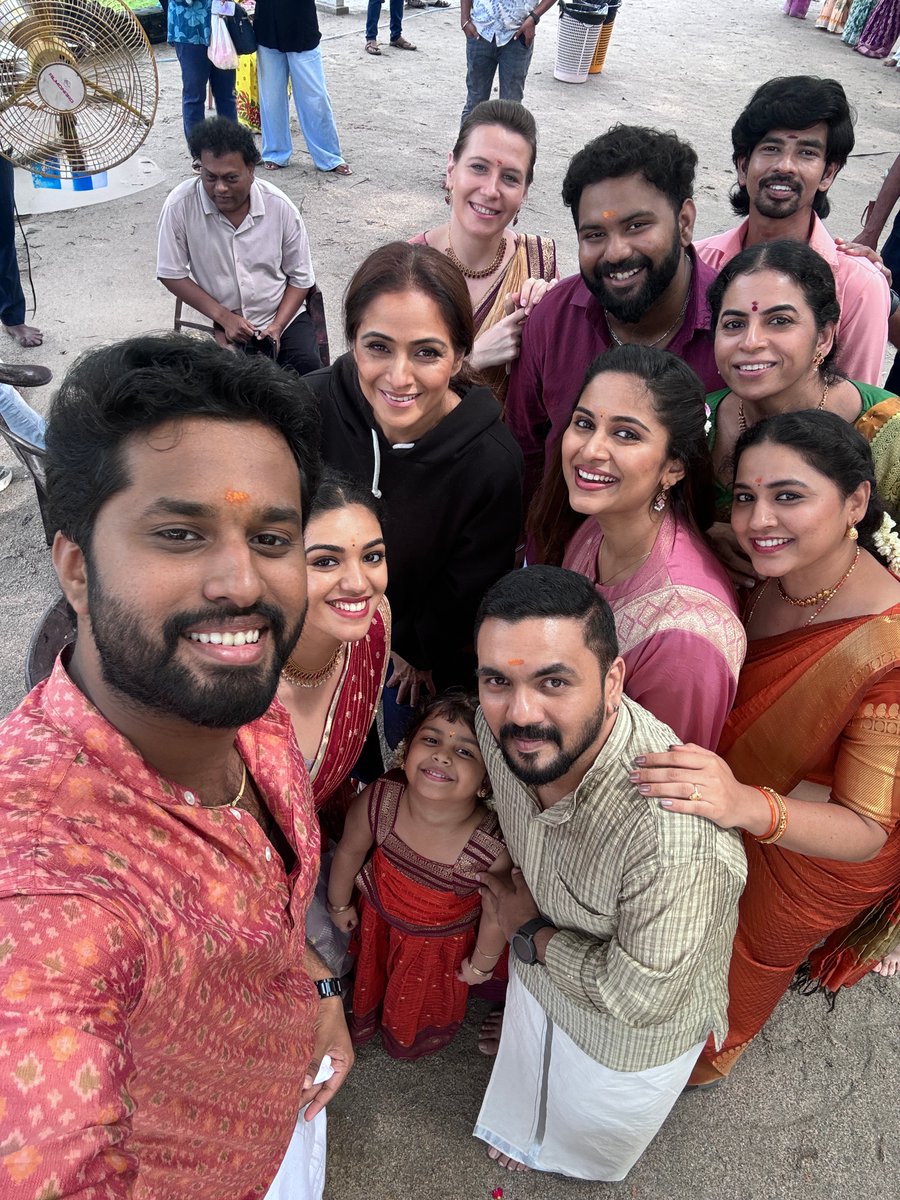 SimranbaggaOffc's tweet photo. Schedule 3 of #Dharman wrapped! So much work, so many moments, and a wonderful team behind every frame ❤️

@rajinikanth Sir @RKFI
@Dir_Ashwath 

 #WrapUp #OnTheSets #BehindTheScenes #OnToTheNext https://t.co/Y8zRly7jau