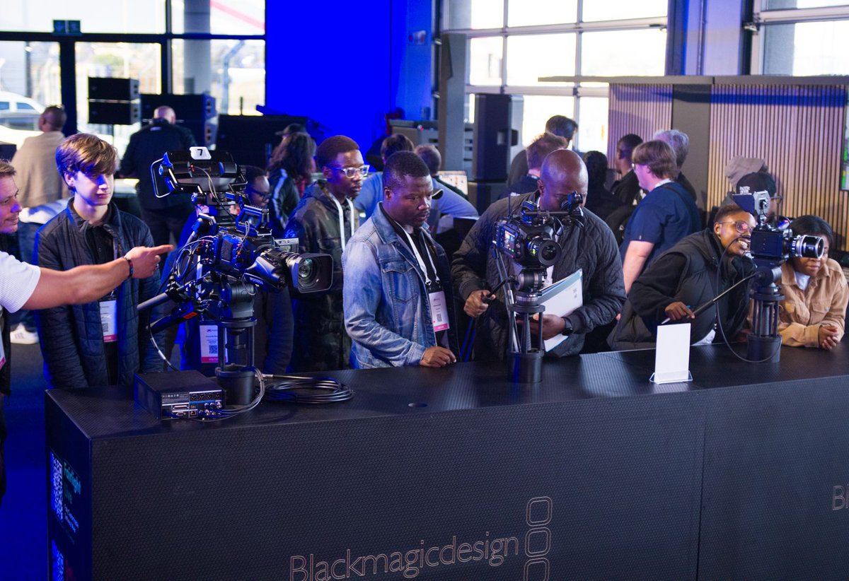 StageAudioWorks's tweet photo. Power your vision with Black Magic Design ✨

At Stage Audio Works, we bring world-class production technology to creators, broadcasters, filmmakers and live events.

Get in touch with our team to find the right Blackmagic solution for your production ✉️ https://t.co/3i6NdBg4bF