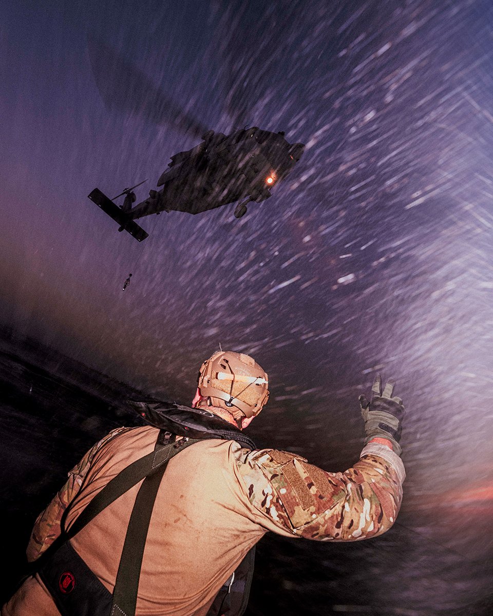 USNavy's tweet photo. Reaching for the stars. https://t.co/0I3vHuF4NA