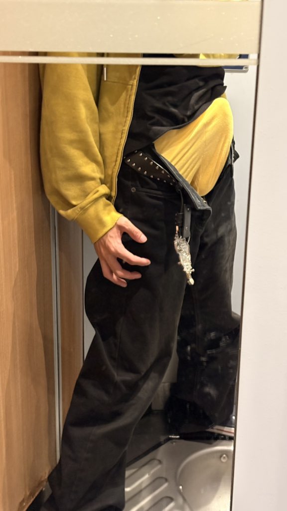 sonhouwe's tweet photo. 今天是黄色主题 https://t.co/n8GApu67my