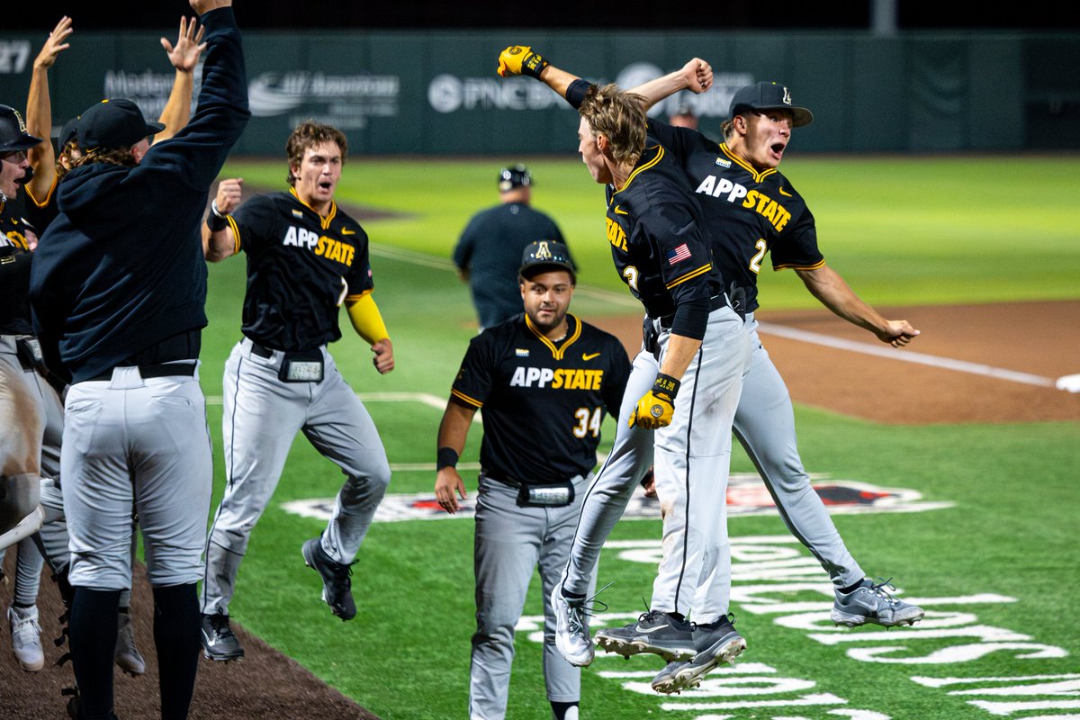 AppBaseball's tweet photo. 📂 Things you love to see

#TIGMA https://t.co/x0qInw6Coq