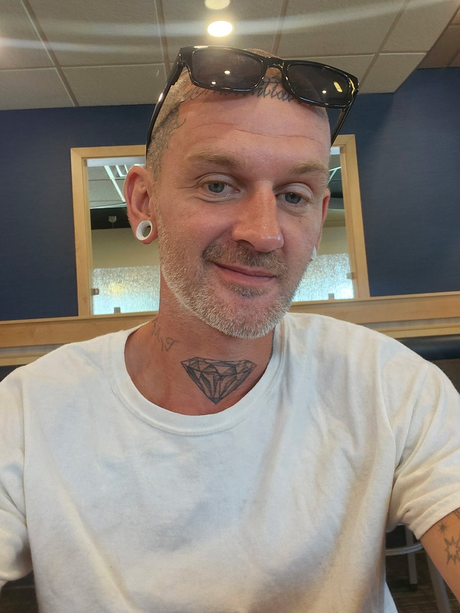 adriantague's tweet photo. #tattedmen #tattoos #onlyfansverification https://t.co/qm13Qs8XeO
